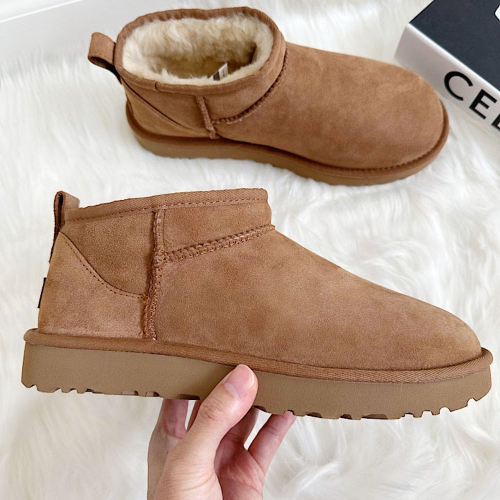 UGG CLASSIC ULTRA MINI BOOT NWB
